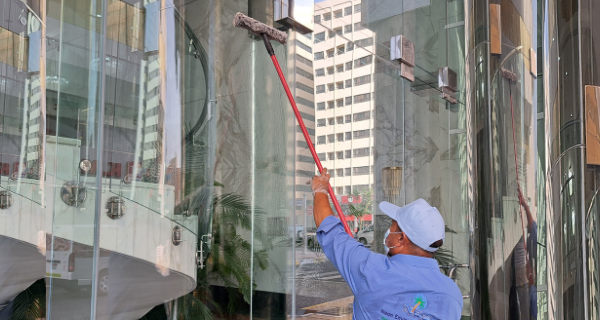 external glass window cleaning services